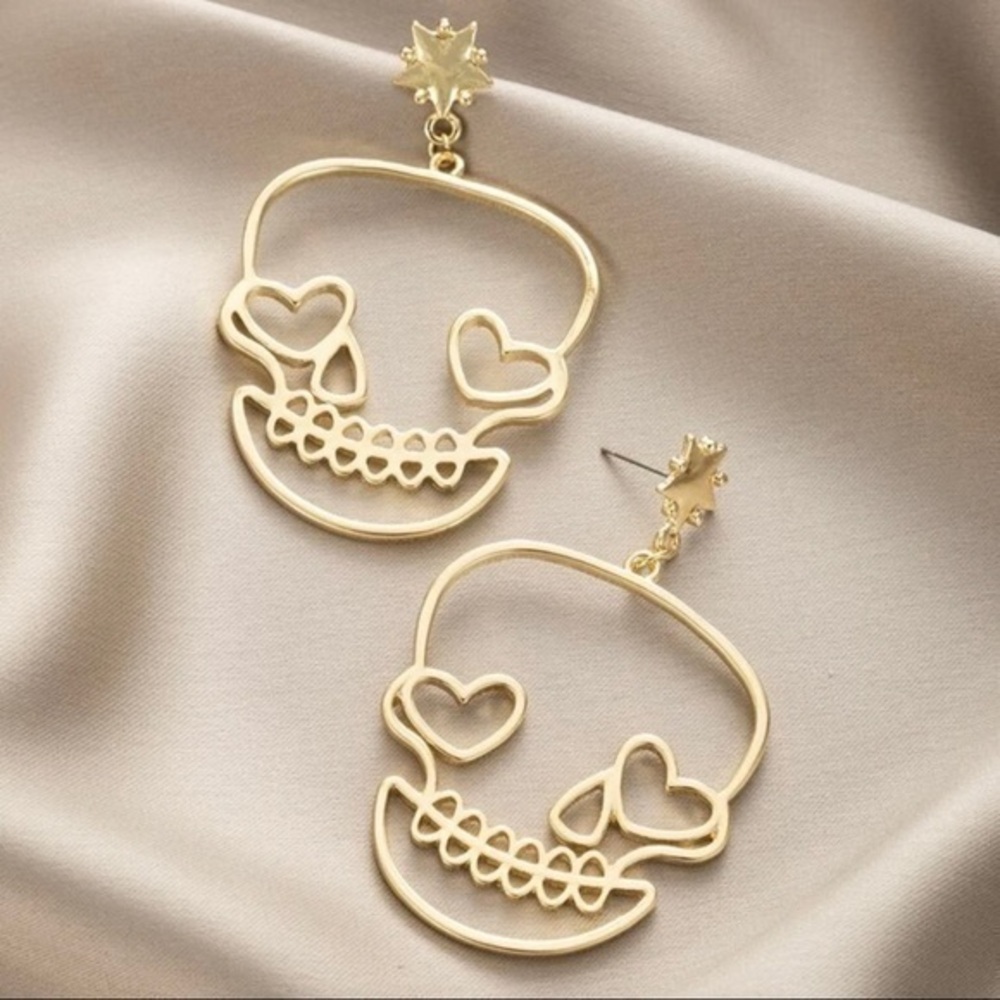 3/$30 💛 Abstract Skull Earrings